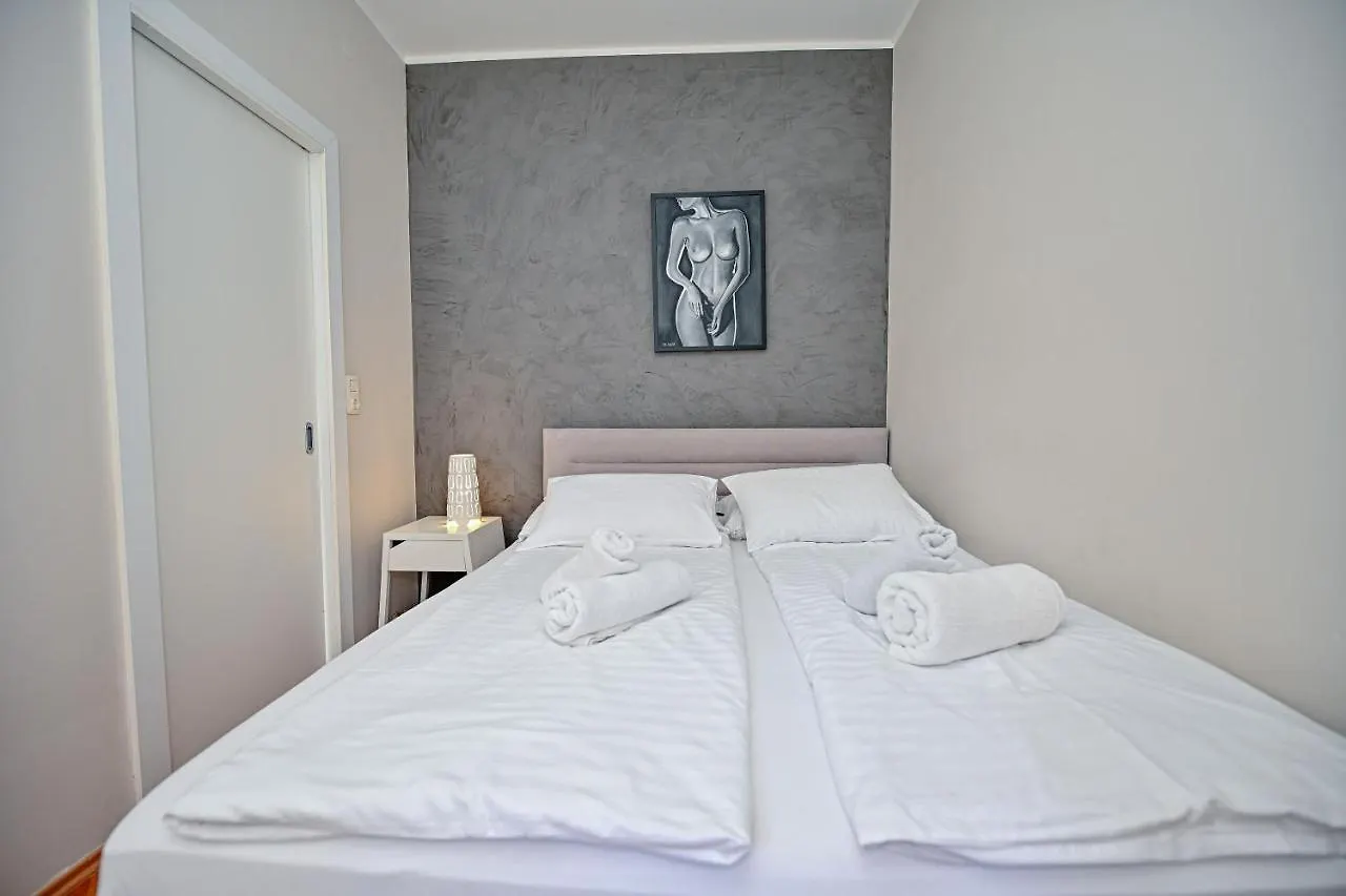 Jakov Apartment With Balcony Zadar